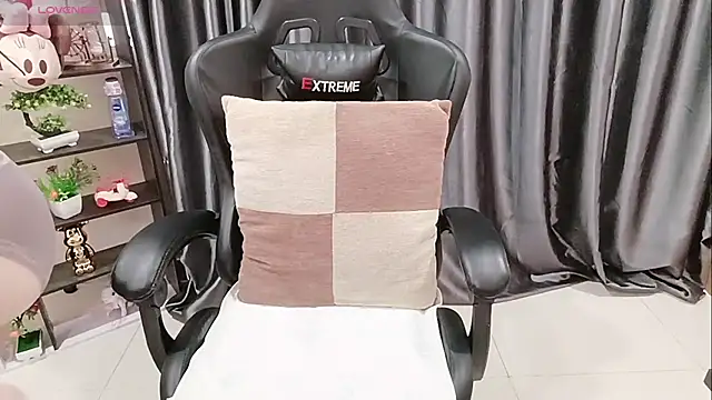 Yuki-yio online show from March 10, 2026, 1:10 am