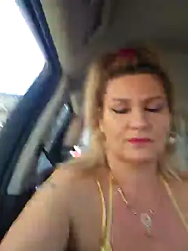 Snapshot of CRHYSTEL chatting on January 28, 2025, 1:49 pm CRHYSTEL online show from January 28, 2025, 1:49 pm