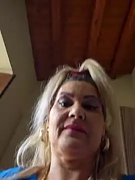 Snapshot of CRHYSTEL chatting on March 12, 2025, 12:57 pm CRHYSTEL online show from March 12, 2025, 12:57 pm