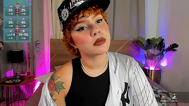 Amy art online show from November 22, 2025, 8:41 pm