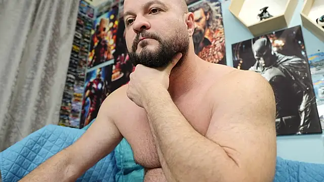 Snapshot of Muscle_Bear chatting on October 6, 2025, 2:14 pm Muscle Bear online show from October 6, 2025, 2:14 pm