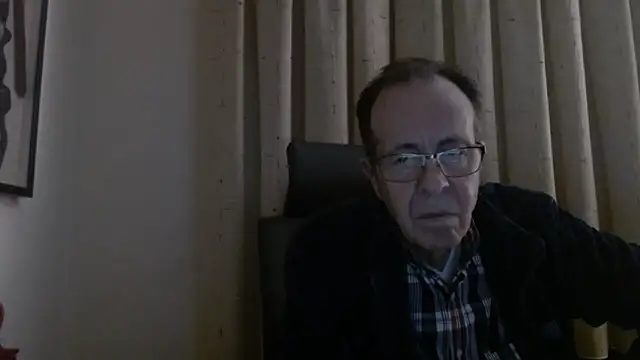 Snapshot of TonyComa chatting on November 30, 2025, 6:01 pm TonyComa online show from November 30, 2025, 6:01 pm