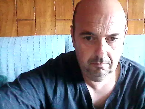 Hot-pico76 online show from April 14, 2026, 4:13 pm