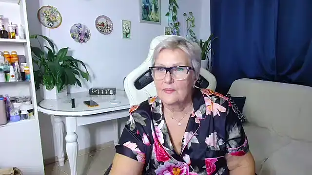 Selenna57 online show from December 2, 2025, 6:14 pm