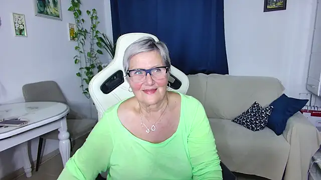 Selenna57 online show from February 12, 2026, 7:09 pm