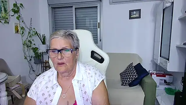Selenna57 online show from May 26, 2026, 5:20 pm