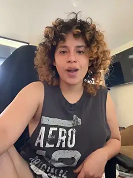 EmmaMelissa0521 online show from April 13, 2026, 2:33 pm