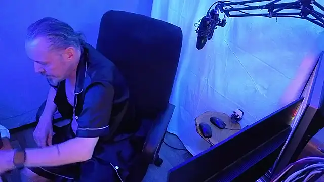 Richy  Rich  online show from April 10, 2026, 12:49 am