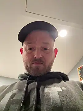 smokeymt420 online show from February 6, 2026, 4:28 am