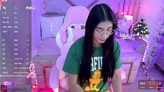 Snapshot of shanon- chatting on December 18, 2024, 11:40 pm shanon- online show from December 18, 2024, 11:40 pm