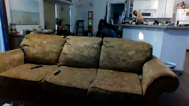 Snapshot of Yankeedave420 chatting on January 14, 2025, 10:34 pm Yankeedave420 online show from January 14, 2025, 10:34 pm