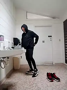 Snapshot of Yankeedave420 chatting on January 22, 2025, 3:51 pm Yankeedave420 online show from January 22, 2025, 3:51 pm