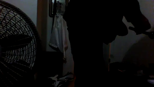 Snapshot of Yankeedave420 chatting on January 23, 2025, 1:41 am Yankeedave420 online show from January 23, 2025, 1:41 am