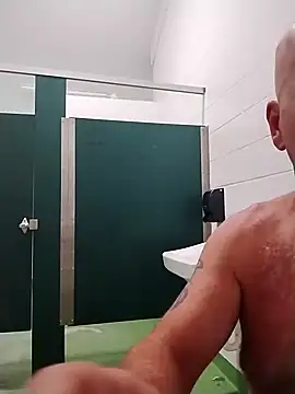 Snapshot of Yankeedave420 chatting on February 15, 2025, 11:14 pm Yankeedave420 online show from February 15, 2025, 11:14 pm