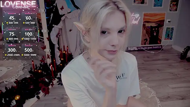 Snapshot of Careful_i_bite chatting on November 9, 2025, 6:23 am Careful i bite online show from November 9, 2025, 6:23 am