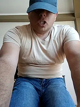 chicoguapo8 online show from October 7, 2025, 4:15 pm