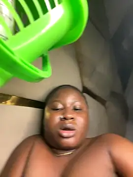 catty3232 online show from November 4, 2025, 8:41 pm