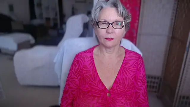 Snapshot of petradaniels chatting on July 29, 2026, 1:15 am petradaniels online show from July 29, 2026, 1:15 am