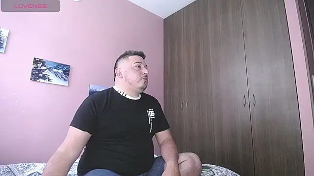 antonycruz online show from April 12, 2026, 2:55 pm