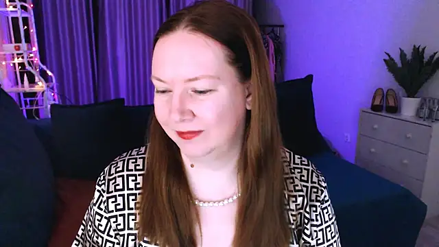 Snapshot of GoddessLara chatting on February 22, 2025, 12:38 am GoddessLara online show from February 22, 2025, 12:38 am