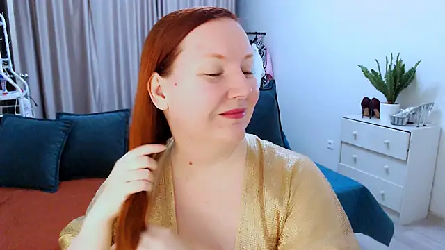 Snapshot of GoddessLara chatting on September 15, 2025, 10:10 pm GoddessLara online show from September 15, 2025, 10:10 pm