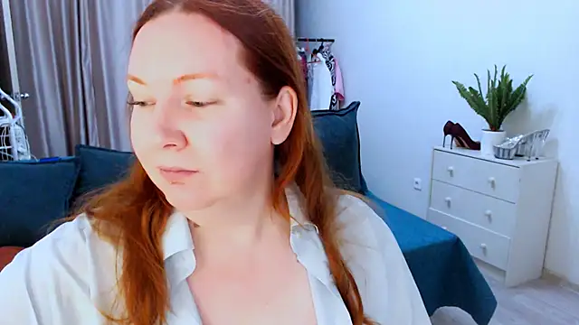 Snapshot of GoddessLara chatting on September 19, 2025, 8:31 pm GoddessLara online show from September 19, 2025, 8:31 pm