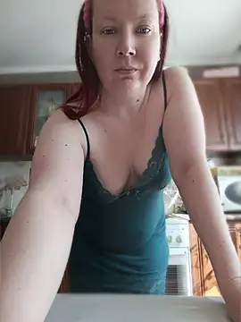 GoddessLara online show from April 13, 2026, 1:55 am