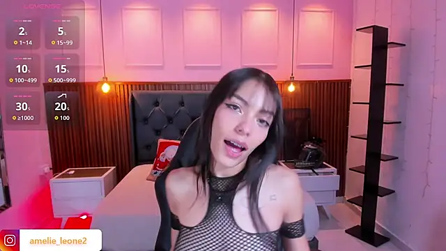 AMELIELEONE online show from November 22, 2025, 12:15 pm