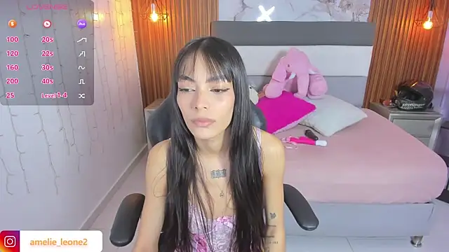 AMELIELEONE online show from March 19, 2026, 12:20 pm