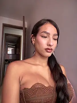 DulceLenns online show from October 16, 2025, 6:20 pm