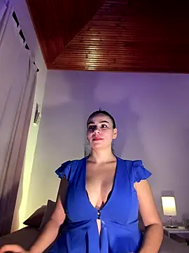 Snapshot of MeganDupont chatting on December 3, 2024, 11:57 pm MeganDupont online show from December 3, 2024, 11:57 pm