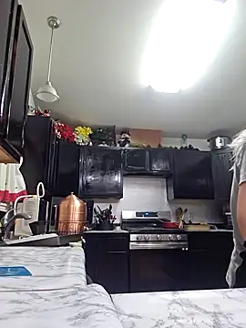 ScarletCallings420 online show from December 21, 2024, 2:30 am