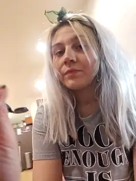 ScarletCallings420 online show from December 21, 2024, 5:36 am