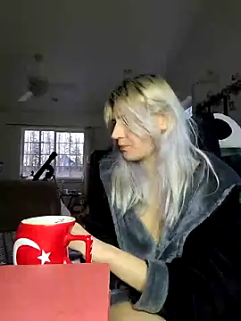 ScarletCallings420 online show from January 24, 2025, 6:56 pm