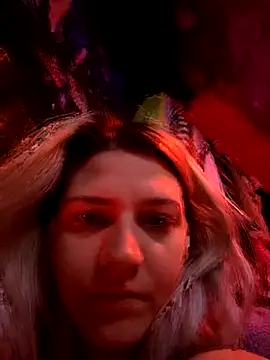 ScarletCallings420 online show from February 9, 2025, 2:18 pm