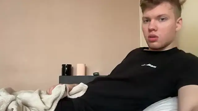 sexybooii6968 online show from September 25, 2025, 8:51 am