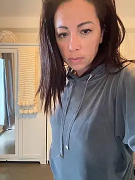 Snapshot of kymii chatting on October 26, 2025, 6:30 am kymii online show from October 26, 2025, 6:30 am