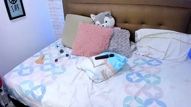 Snapshot of olivia_love_ chatting on March 9, 2025, 9:46 pm olivia love online show from March 9, 2025, 9:46 pm