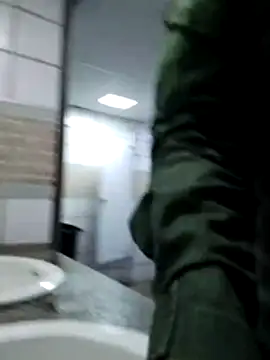 Snapshot of alfaromeoromeo chatting on November 4, 2025, 5:28 am alfaromeoromeo online show from November 4, 2025, 5:28 am