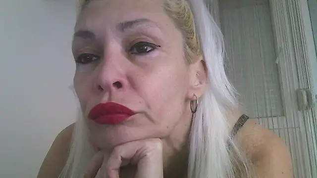 Snapshot of EvaaMina chatting on January 1, 2025, 3:35 pm EvaaMina online show from January 1, 2025, 3:35 pm