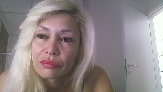 Snapshot of EvaaMina chatting on September 21, 2025, 12:18 pm EvaaMina online show from September 21, 2025, 12:18 pm