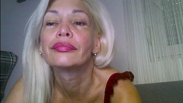 EvaaMina online show from July 7, 2026, 6:47 am