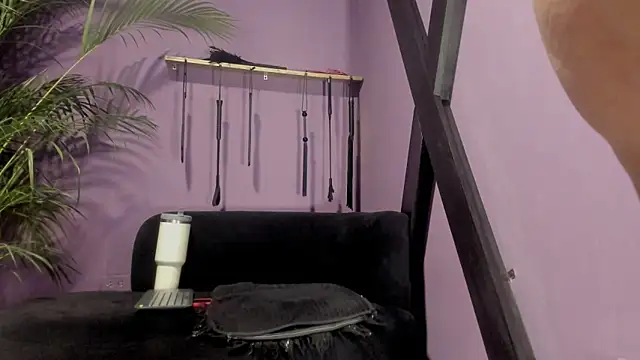 kathe hot online show from April 14, 2026, 7:20 pm