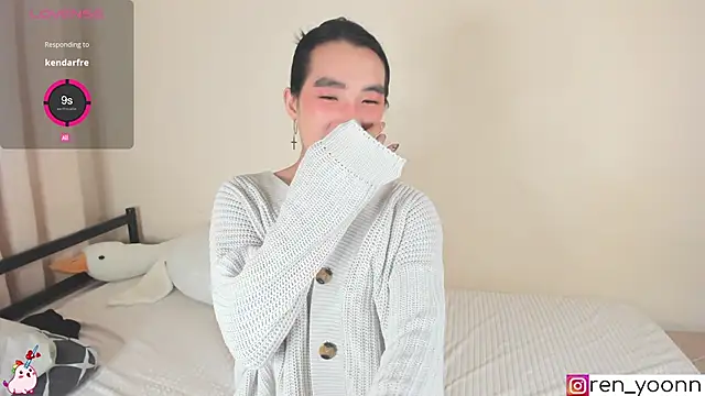 Snapshot of Ren_yoon chatting on September 12, 2025, 11:15 pm Ren yoon online show from September 12, 2025, 11:15 pm