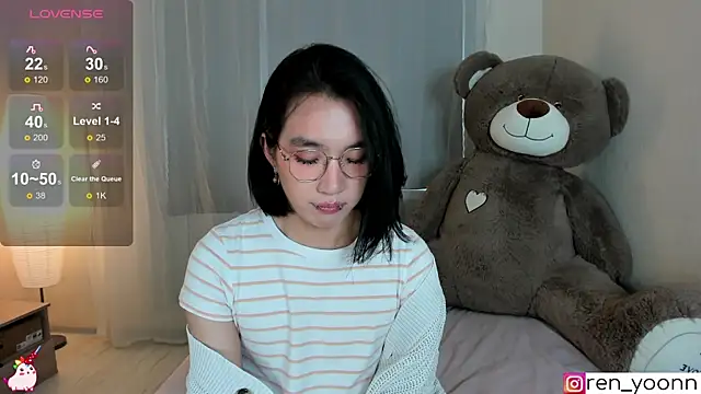 Snapshot of Ren_yoon chatting on April 28, 2026, 9:25 am Ren yoon online show from April 28, 2026, 9:25 am