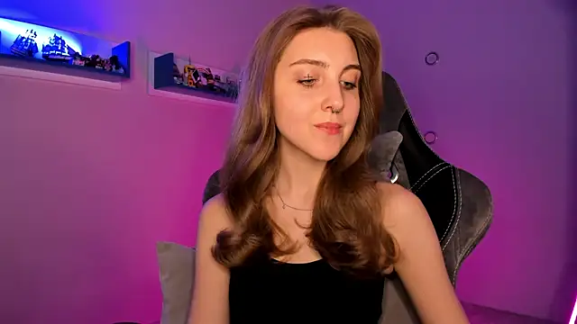 CassiaBlade1 online show from February 15, 2025, 7:50 pm