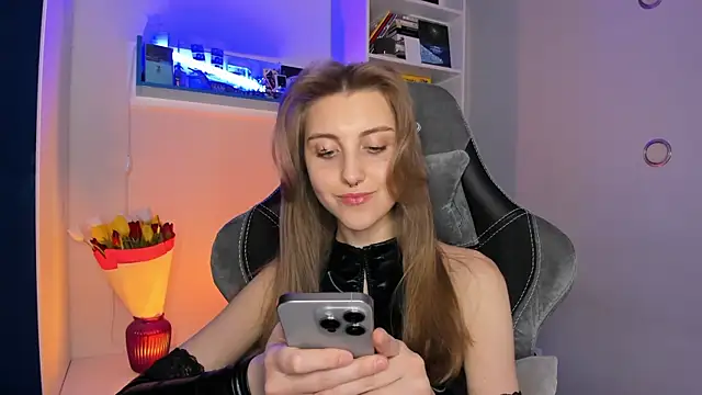 CassiaBlade1 online show from March 10, 2025, 6:45 pm