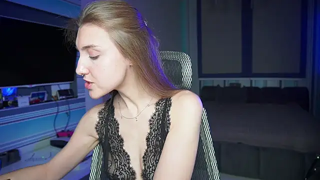 CassiaBlade1 online show from September 27, 2025, 4:34 pm