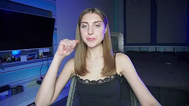 CassiaBlade1 online show from November 1, 2025, 4:42 pm