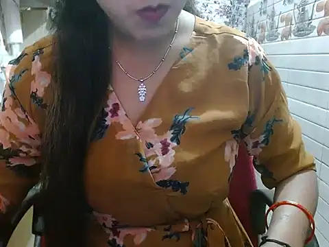 Snapshot of LovingPihu chatting on March 27, 2026, 5:24 am LovingPihu online show from March 27, 2026, 5:24 am